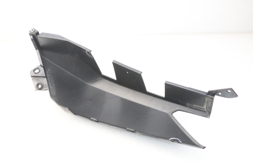 photo de VERKLEIDUNG HINTEN RECHTS YAMAHA YP X-MAX XMAX 400 (2014 - 2017) - Details der Befestigungspunkte