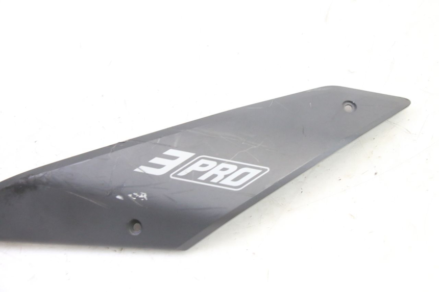 photo de VERKLEIDUNG HINTEN RECHTS SEGWAY NINEBOT ZT3 PRO 1 - Zoom auf Gebrauchszustand