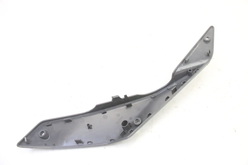 photo de VERKLEIDUNG HINTEN RECHTS SEGWAY NINEBOT ZT3 PRO 1 - Details der Befestigungspunkte