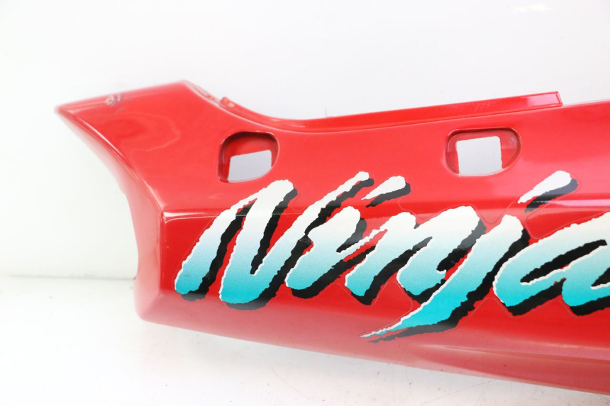 photo de VERKLEIDUNG HINTEN RECHTS KAWASAKI ZX-6R ZX6R 600 (1995 - 1997) - Detailansicht des Bauteils