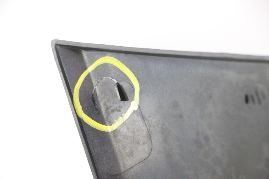 photo de VERKLEIDUNG HINTEN RECHTS KAWASAKI ZZR 600 (1995 - 2004) - Hochauflösende Nahaufnahme