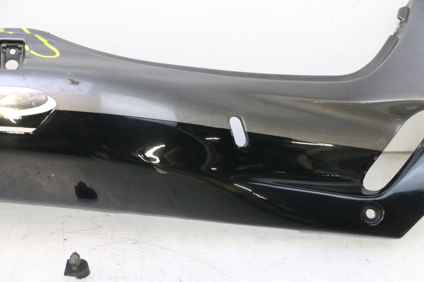 photo de VERKLEIDUNG HINTEN RECHTS KAWASAKI ZZR 600 (1995 - 2004) - Alternative Perspektive