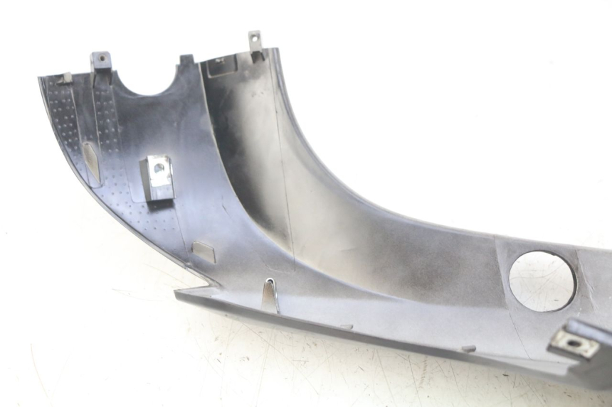 photo de LINKES HINTERES SEITENTEIL KYMCO AGILITY 16+ 4T 50 (2018 - 2023) - Detailansicht des Bauteils