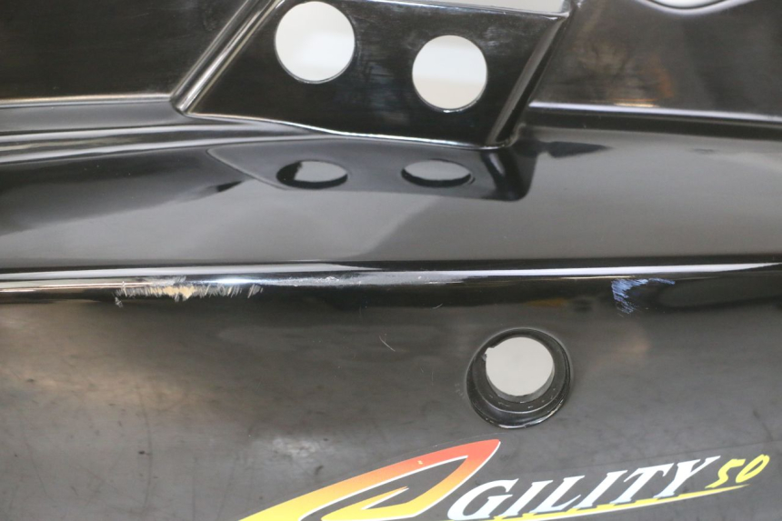 photo de LINKES HINTERES SEITENTEIL KYMCO AGILITY 4T 50 (2005 - 2018) - Weitere Ansicht des Artikels