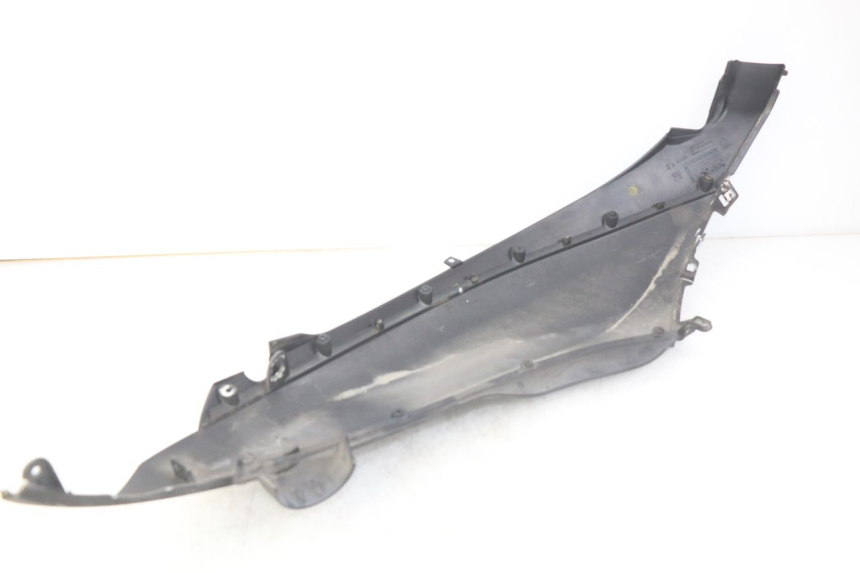 photo de HINTERE LINKE SEITENVERKLEIDUNG PIAGGIO BEVERLY 125 (2010 - 2015) - Alternative Perspektive