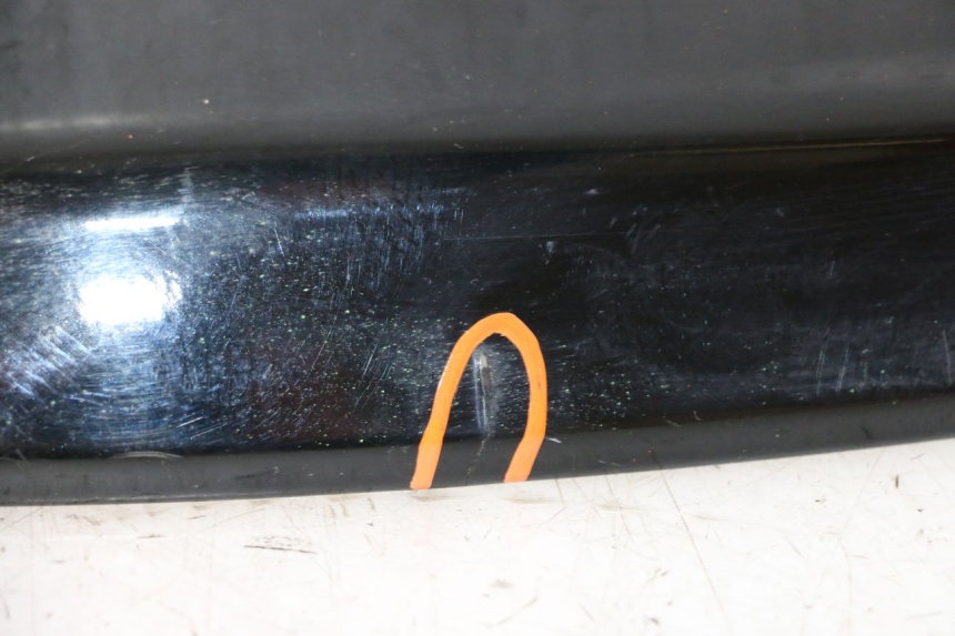 photo de VERKLEIDUNG HINTEN LINKS SUZUKI BURGMAN 125 (2007 - 2014) - Hochauflösende Nahaufnahme