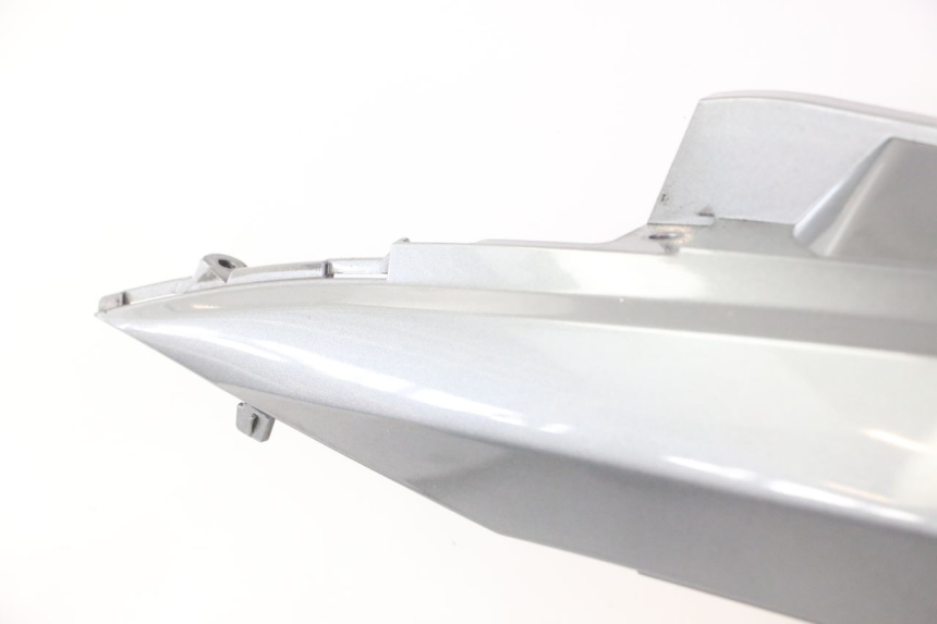 photo de VERKLEIDUNG HINTEN LINKS SUZUKI BURGMAN 125 (2007 - 2014) - Detailansicht des Bauteils