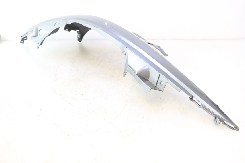 photo de VERKLEIDUNG HINTEN LINKS SUZUKI BURGMAN 125 (2007 - 2014) - Kennzeichnungen und Originalreferenzen
