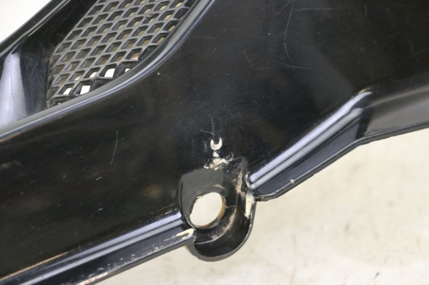 photo de HINTERE LINKE SEITENVERKLEIDUNG ORCAL CAVARO 4T 50 (2019 - 2023) - Details der Befestigungspunkte