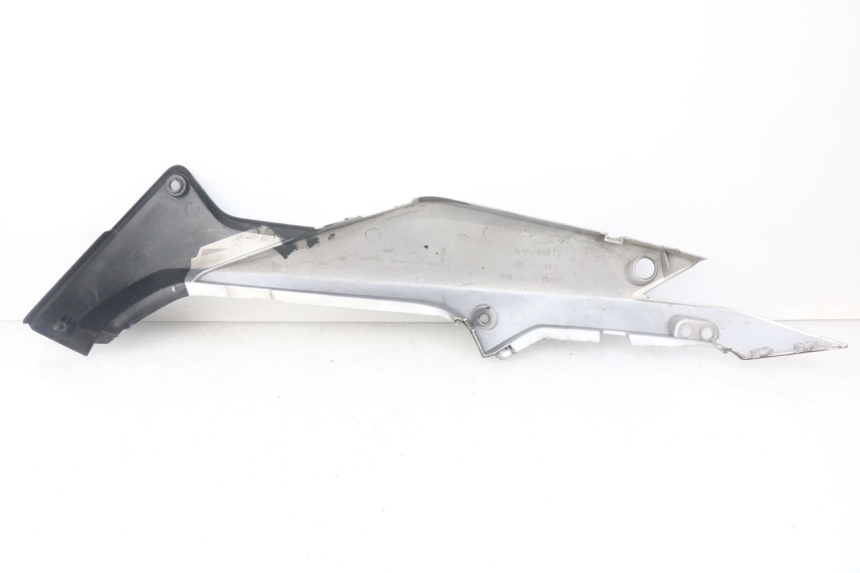 photo de VERKLEIDUNG HINTEN LINKS HONDA CBR R 125 (2003 - 2006) - Zoom auf Gebrauchszustand