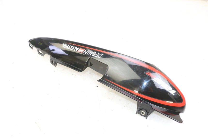 photo de VERKLEIDUNG HINTEN LINKS KSR CODE 125 (2018 - 2020) - Details der Befestigungspunkte