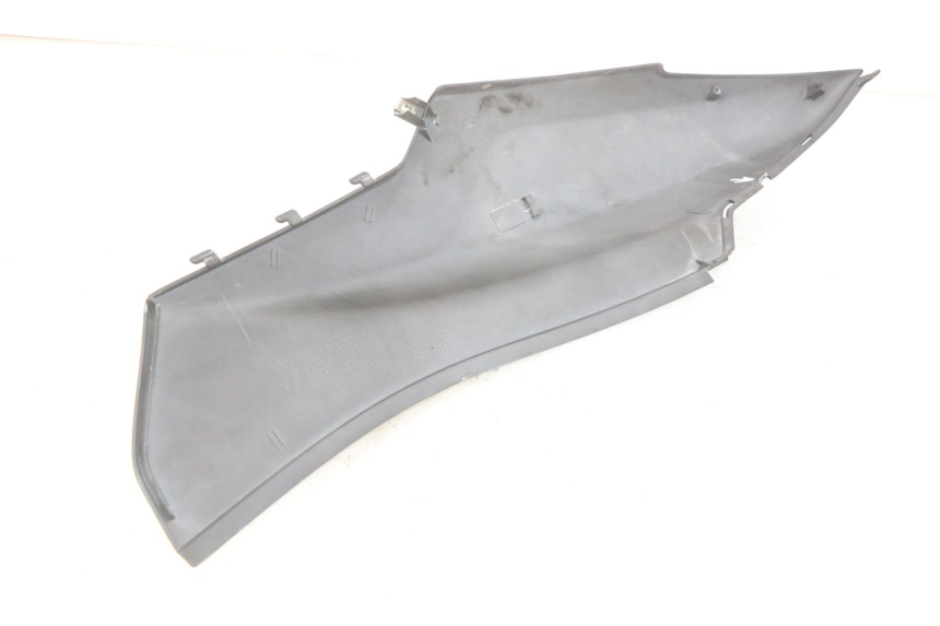 photo de LINKES HINTERES SEITENTEIL SYM CROX 4T 50 (2016 - 2023) - Details der Befestigungspunkte