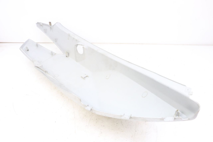 photo de VERKLEIDUNG HINTEN LINKS KYMCO DINK STREET 125 (2009 - 2014) - Zoom auf Gebrauchszustand