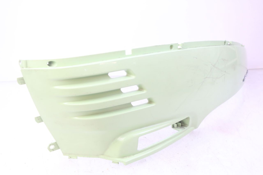 photo de HINTERE LINKE SEITENVERKLEIDUNG PEUGEOT DJANGO 2T 50 (2014 - 2019) - Details der Befestigungspunkte