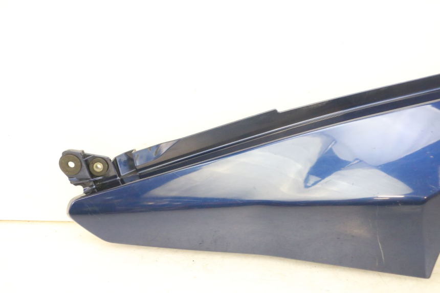 photo de VERKLEIDUNG HINTEN LINKS SUZUKI DL V STROM 1000 (2002 - 2007) - Kennzeichnungen und Originalreferenzen