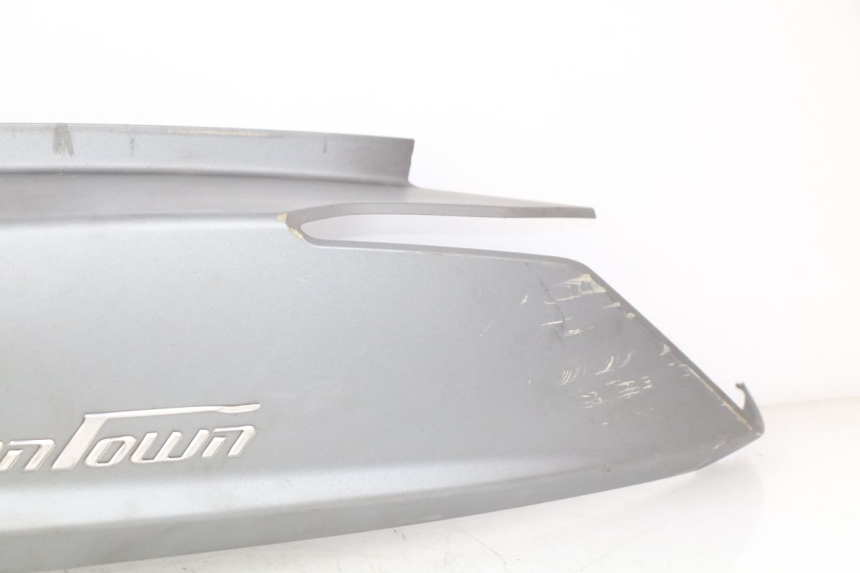 photo de LINKES HINTERES SEITENTEIL KYMCO DOWNTOWN ABS 125 (2015 - 2017) - Details der Befestigungspunkte