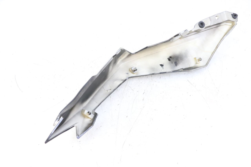 photo de VERKLEIDUNG HINTEN LINKS EBROH BRAVO GLE 1 (2020 - 2024) - Detailansicht des Bauteils