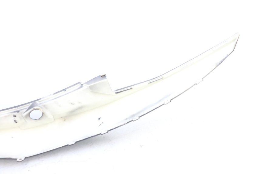 photo de VERKLEIDUNG HINTEN LINKS JM MOTORS F45i 4T 50 (2020 - 2023) - Oberflächenzustand und Material