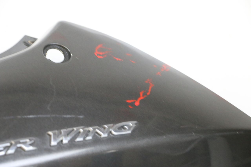 photo de VERKLEIDUNG HINTEN LINKS HONDA FJS SILVER WING SILVERWING 400 (2005 - 2008) - Details der Befestigungspunkte