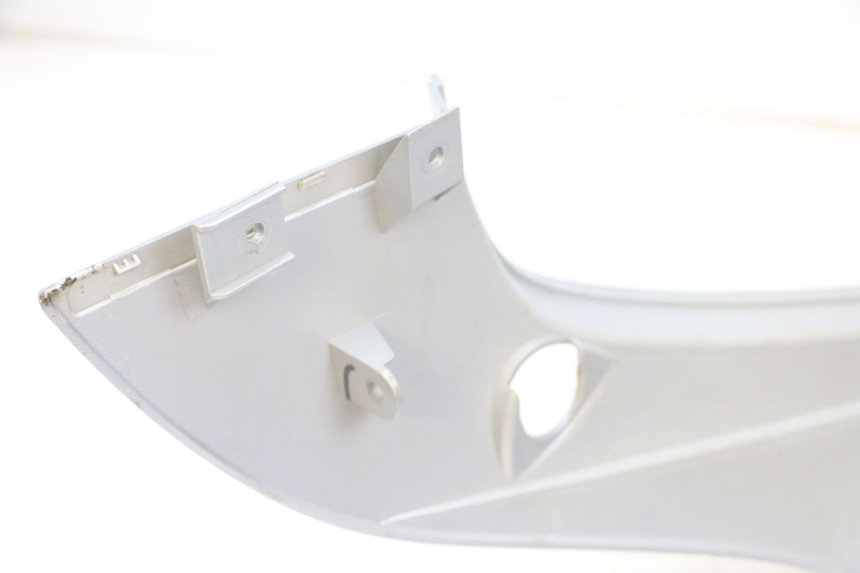 photo de VERKLEIDUNG HINTEN LINKS MBK FLAME X 125 (2007 - 2016) - Details der Befestigungspunkte