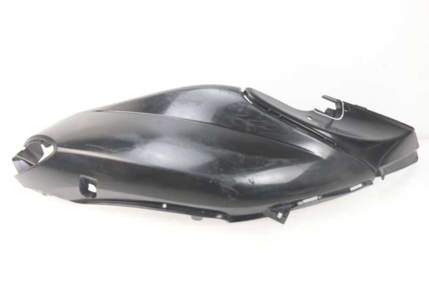 photo de VERKLEIDUNG HINTEN LINKS PIAGGIO FLY 2T 50 (2004 - 2017) - Zoom auf Gebrauchszustand