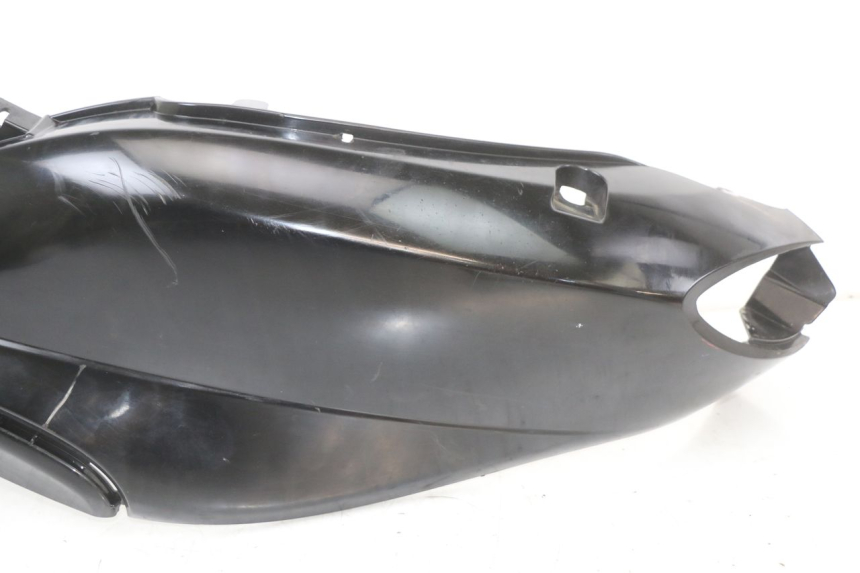 photo de VERKLEIDUNG HINTEN LINKS PIAGGIO FLY 2T 50 (2004 - 2017) - Zoom auf Gebrauchszustand