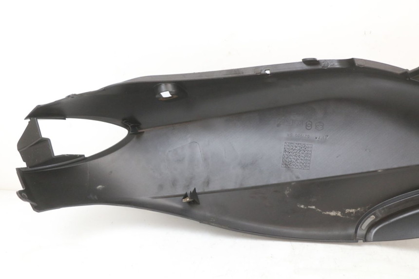 photo de VERKLEIDUNG HINTEN LINKS PIAGGIO FLY 2T 50 (2004 - 2017) - Details der Befestigungspunkte