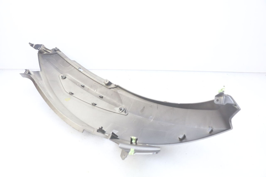 photo de LINKS HINTEN PEUGEOT GEOPOLIS 400 (2007 - 2013) - Details der Befestigungspunkte