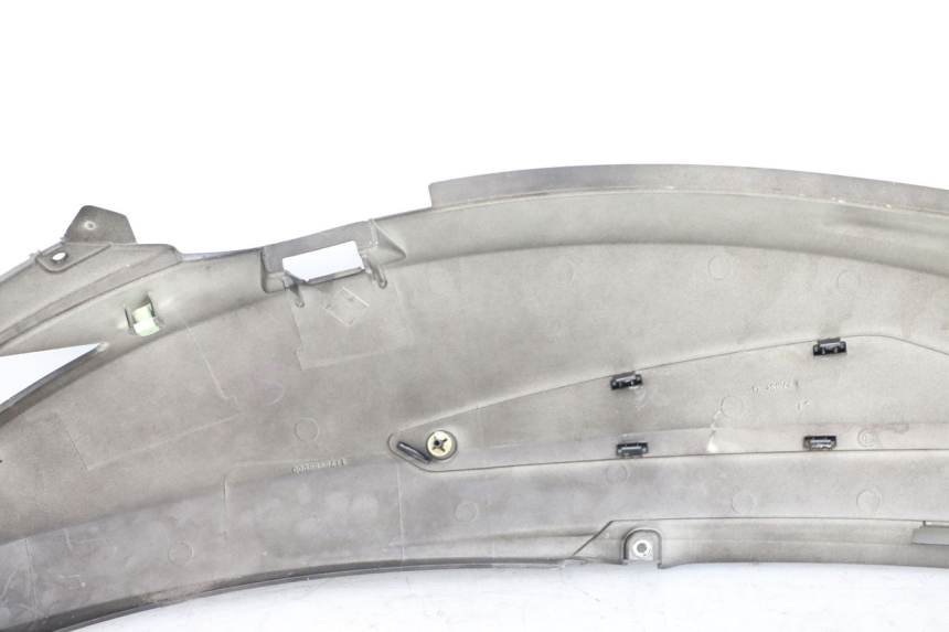 photo de VERKLEIDUNG HINTEN LINKS PEUGEOT GEOPOLIS RS 125 (2007 - 2009) - Technische Nahaufnahme