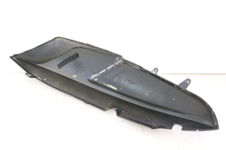 photo de VERKLEIDUNG HINTEN LINKS GILERA GP 800 (2007 - 2013) - Zoom auf Komponenten