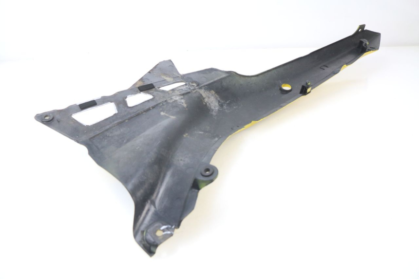 photo de VERKLEIDUNG HINTEN LINKS SUZUKI GSXF GSX F 600 (1988 - 1997) - Hochauflösende Nahaufnahme