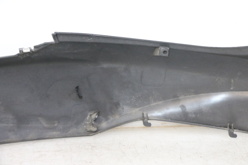 photo de VERKLEIDUNG HINTEN LINKS HONDA PCX (JF57/JF64) 125 (2014 - 2018) - Technische Nahaufnahme