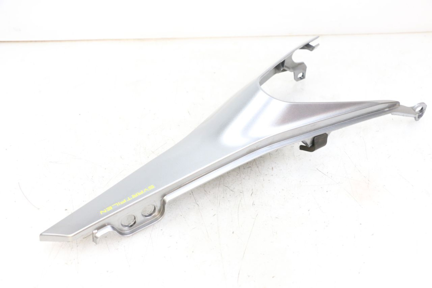 photo de VERKLEIDUNG HINTEN LINKS HUSQVARNA SVARTPILEN 401 (2018 - 2023) - Details der Befestigungspunkte