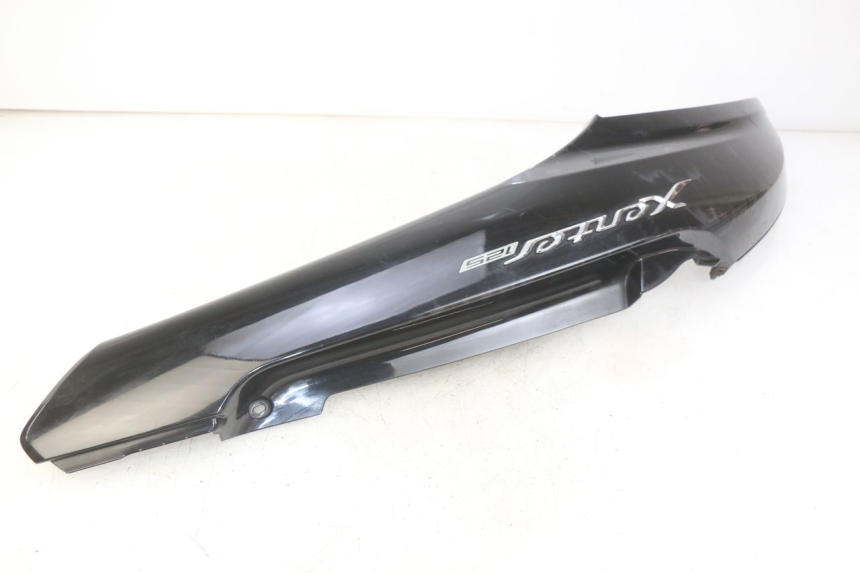 photo de LINKES HINTERES SEITENTEIL YAMAHA HW XENTER 125 (2011 - 2017) - Geprüftes Gebrauchtteil