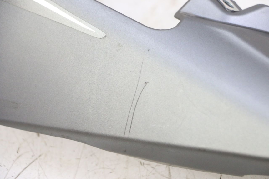 photo de VERKLEIDUNG HINTEN LINKS KIDEN KD125-G 125 (2018 - 2022) - Details der Befestigungspunkte