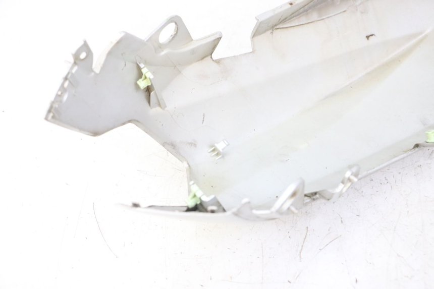 photo de VERKLEIDUNG HINTEN LINKS PEUGEOT KISBEE 2T 50 (2018 - 2022) - Zoom auf Gebrauchszustand