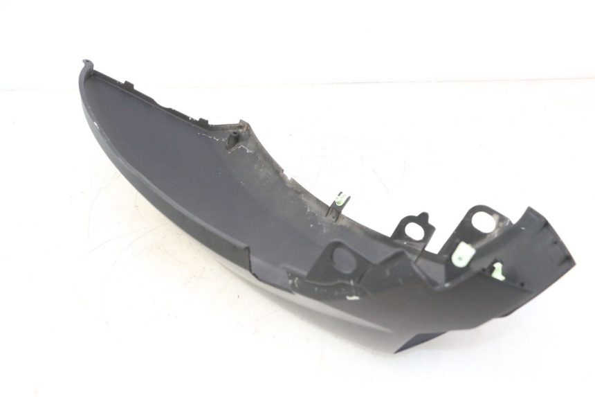 photo de VERKLEIDUNG HINTEN LINKS PEUGEOT KISBEE 4T 50 (2023 - 2026) - Zoom auf Gebrauchszustand