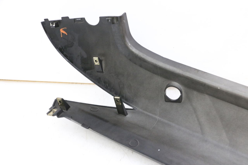 photo de VERKLEIDUNG HINTEN LINKS KYMCO PEOPLE S 125 (2000 - 2008) - Alternative Perspektive