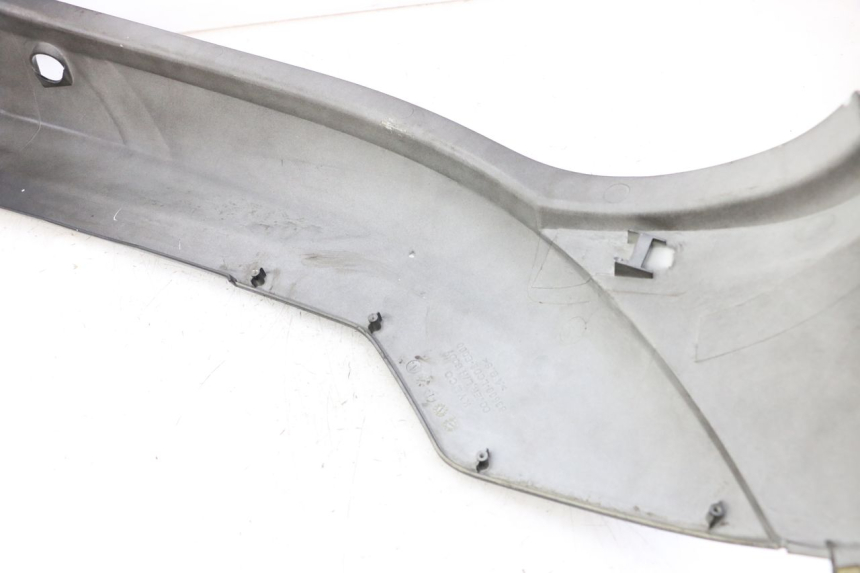 photo de VERKLEIDUNG HINTEN LINKS KYMCO PEOPLE S 125 (2000 - 2008) - Gesamtansicht des Produkts