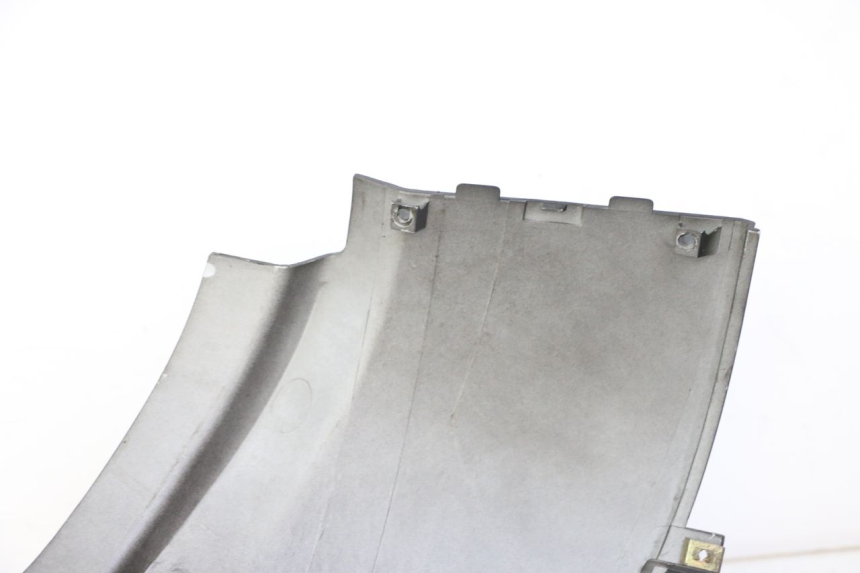 photo de VERKLEIDUNG HINTEN LINKS KYMCO PEOPLE S 125 (2000 - 2008) - Oberflächenzustand und Material