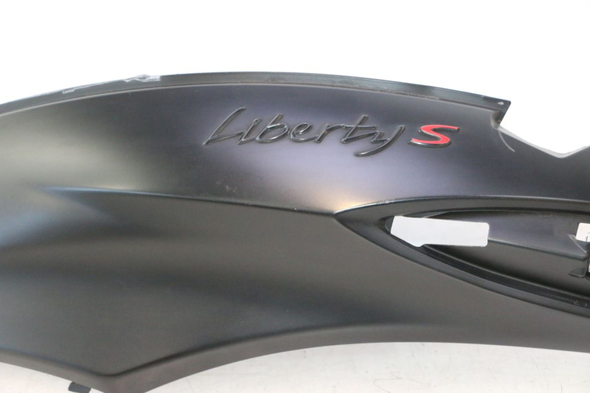 photo de VERKLEIDUNG HINTEN LINKS PIAGGIO LIBERTY IGET 4T 50 (2021 - 2025) - Zoom auf Gebrauchszustand