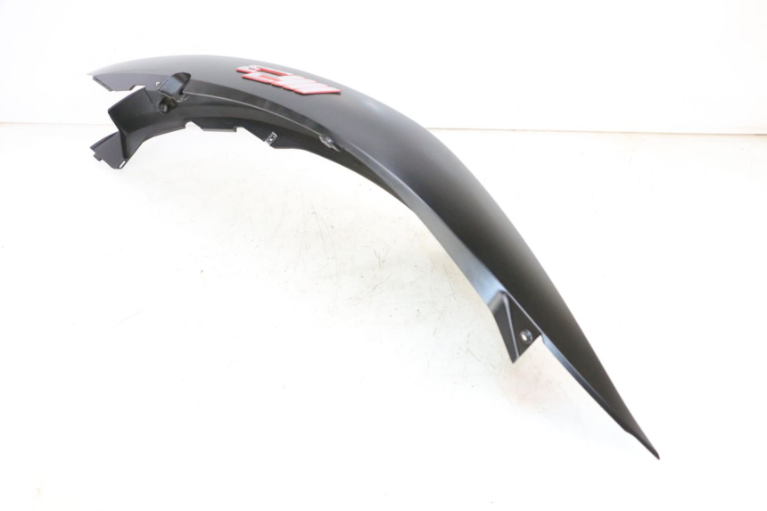 photo de VERKLEIDUNG HINTEN LINKS PIAGGIO MP3 HPE 300 (2019 - 2026) - Details der Befestigungspunkte