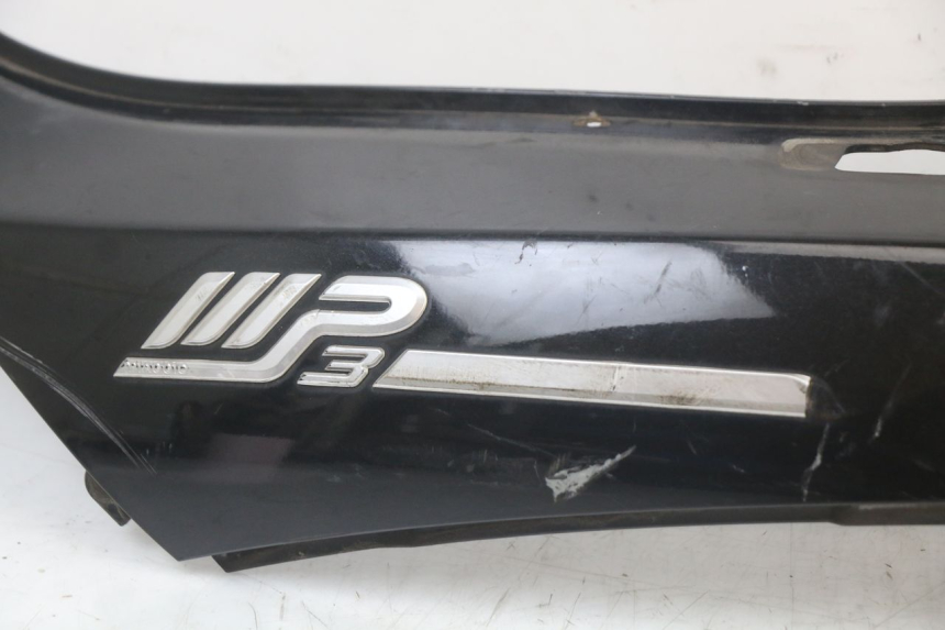 photo de VERKLEIDUNG HINTEN LINKS PIAGGIO MP3 LT 400 (2007 - 2012) - Zoom auf Gebrauchszustand