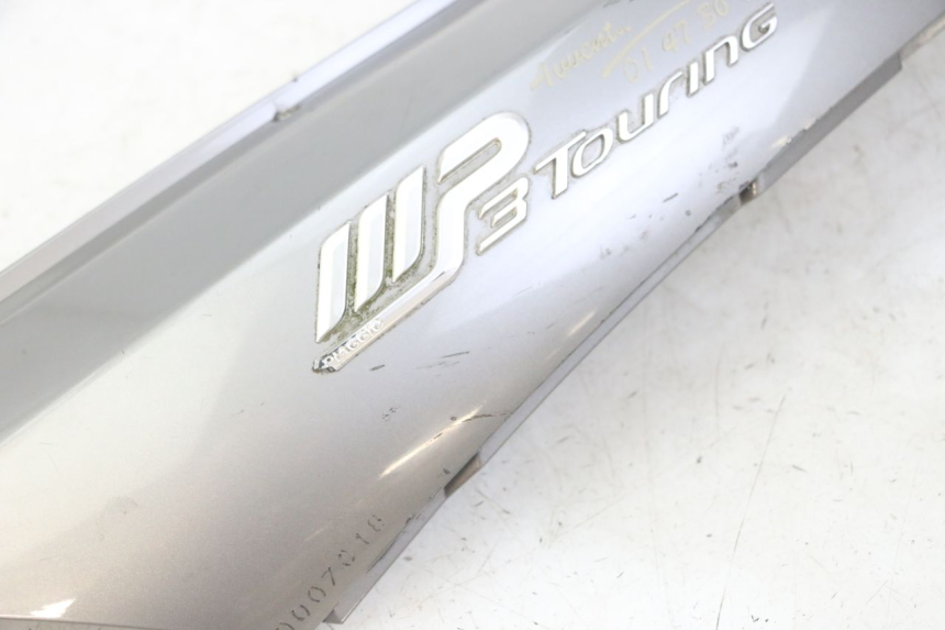 photo de VERKLEIDUNG HINTEN LINKS PIAGGIO MP3 LT 300 (2010 - 2016) - Detailansicht des Bauteils