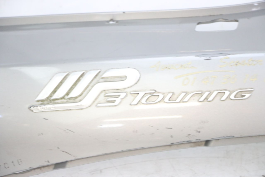 photo de VERKLEIDUNG HINTEN LINKS PIAGGIO MP3 LT 300 (2010 - 2016) - Charakteristische Merkmale