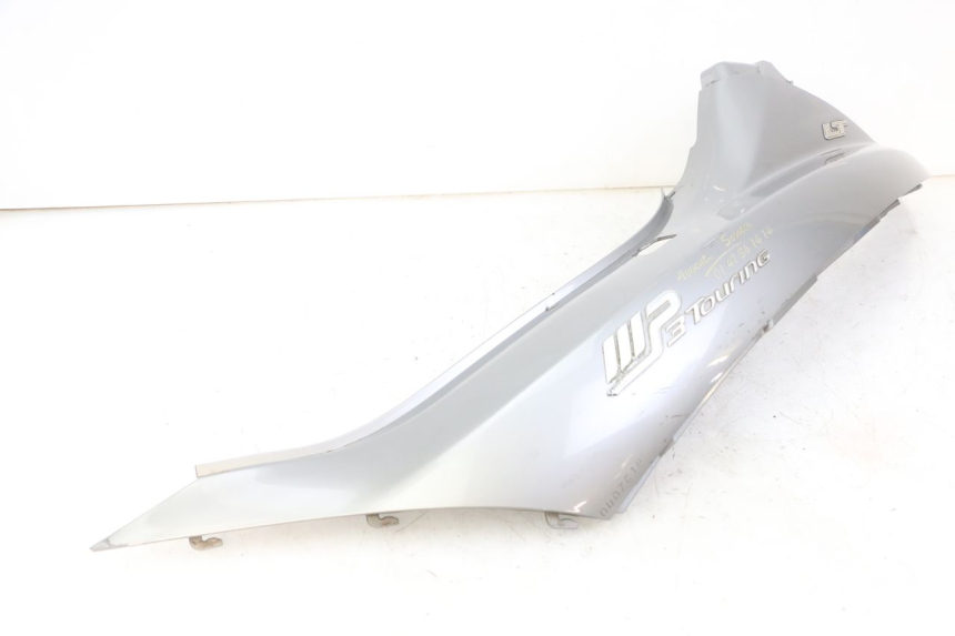 photo de VERKLEIDUNG HINTEN LINKS PIAGGIO MP3 LT 300 (2010 - 2016) - Oberflächenzustand und Material