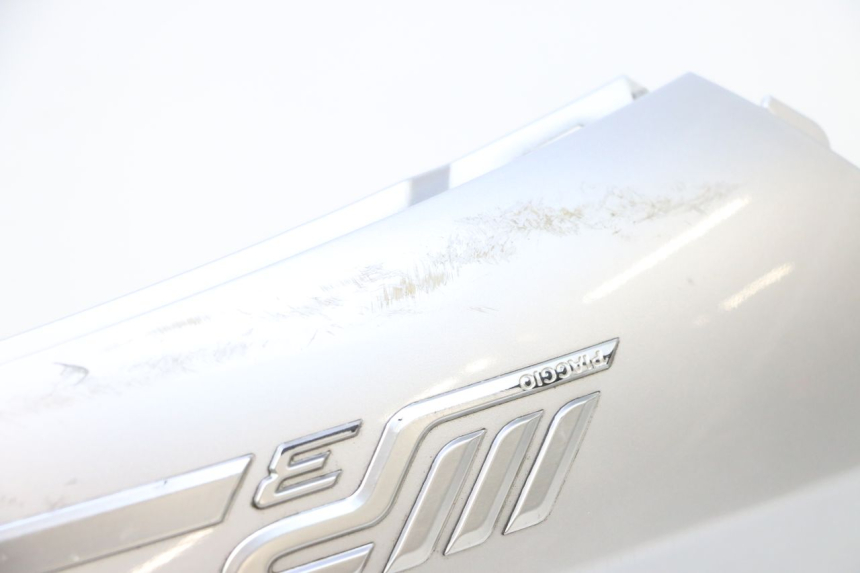 photo de VERKLEIDUNG HINTEN LINKS PIAGGIO MP3 LT 300 (2010 - 2016) - Technische Nahaufnahme