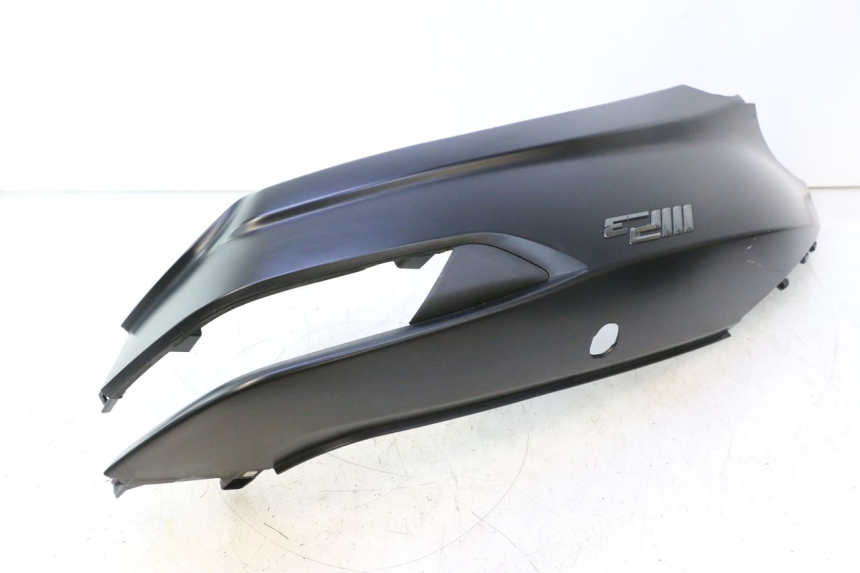 photo de VERKLEIDUNG HINTEN LINKS PIAGGIO MP3 500 (2016 - 2018) - Oberflächenzustand und Material