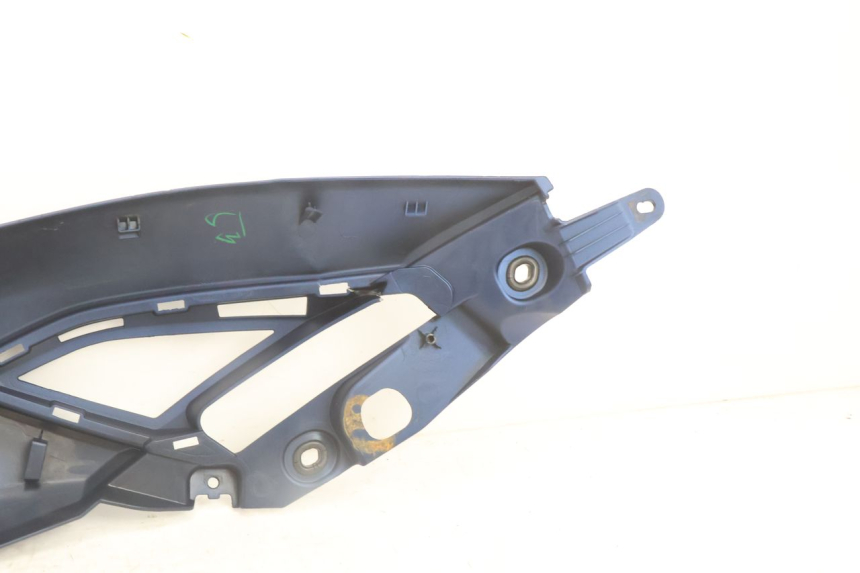 photo de VERKLEIDUNG HINTEN LINKS YAMAHA N-MAX NMAX 125 (2021 - 2024) - Weitere Ansicht des Artikels