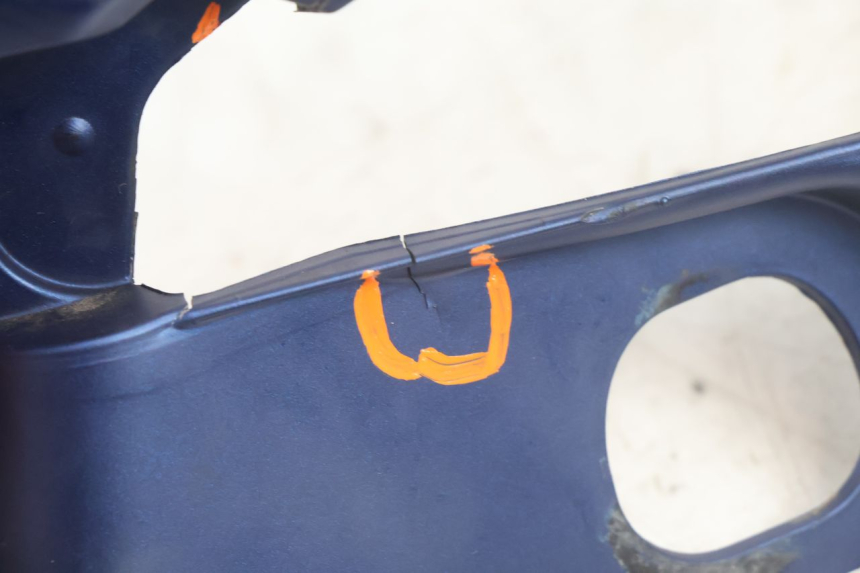 photo de VERKLEIDUNG HINTEN LINKS YAMAHA N-MAX NMAX 125 (2021 - 2024) - Oberflächenzustand und Material